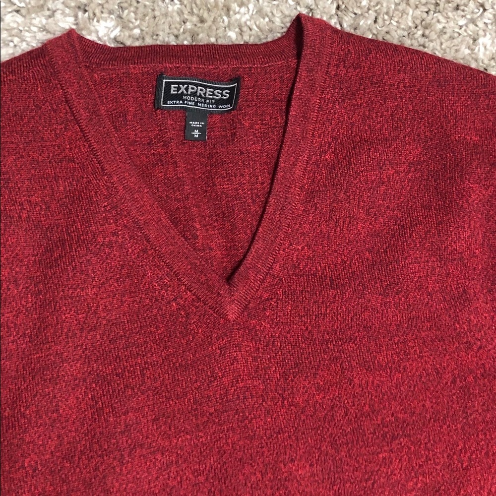 Express Modern Fit Merino Wool V-Neck - Picture 4 of 7